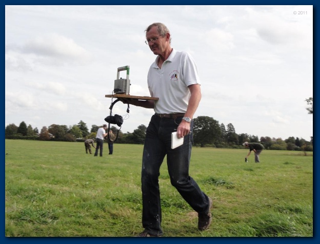 600x450 pixels (94K)